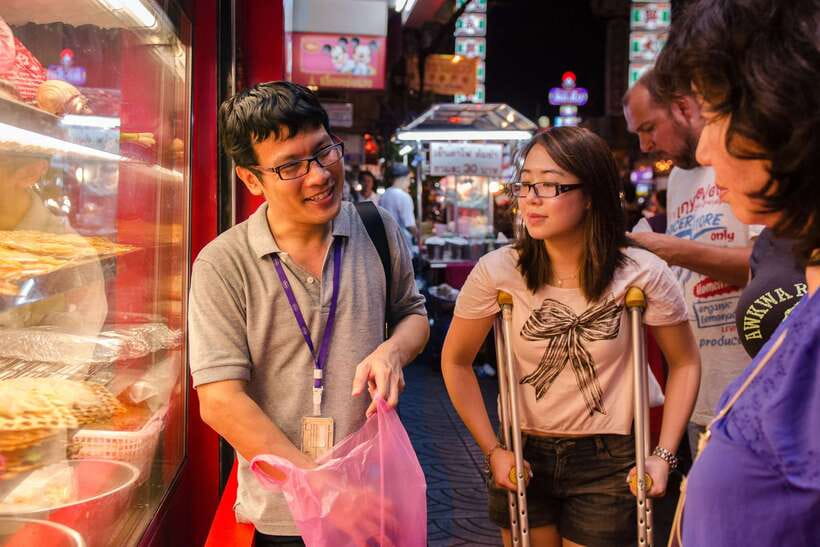 Bangkok: Chinatown Night Food Tour - Who should book this food walk?