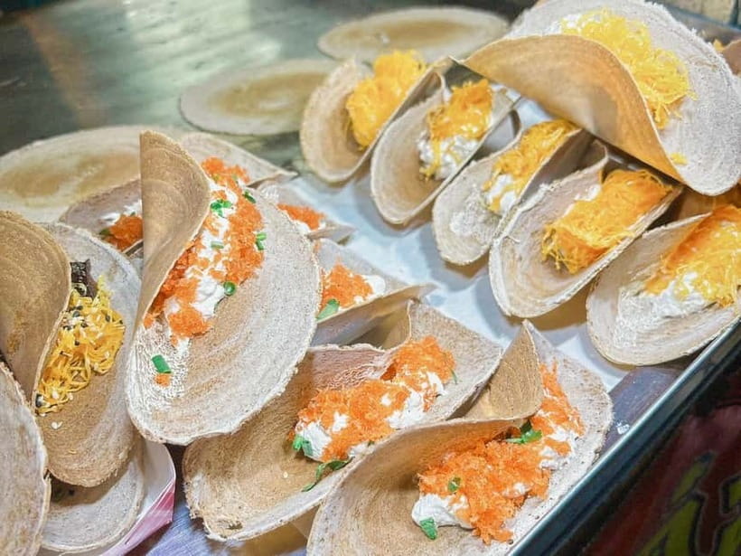 Bangkok: Chinatown Street Food - Private Tour - More than eating: seeing Thai-Chinese Chinatown