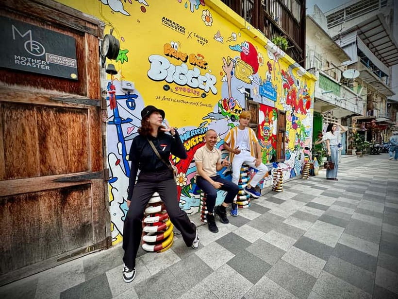 Bangkok: Chinatown & Taladnoi Street Art Guided Walking Tour - Wat Mangkon and the spiritual side of Chinatown