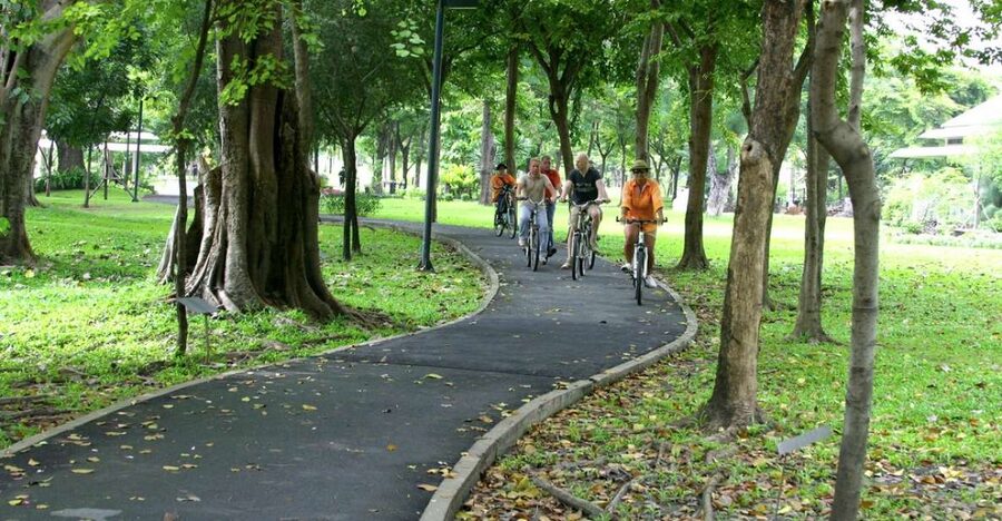 Bangkok: City Culture half-day Bike Tour - Bangkok in six memorable stops