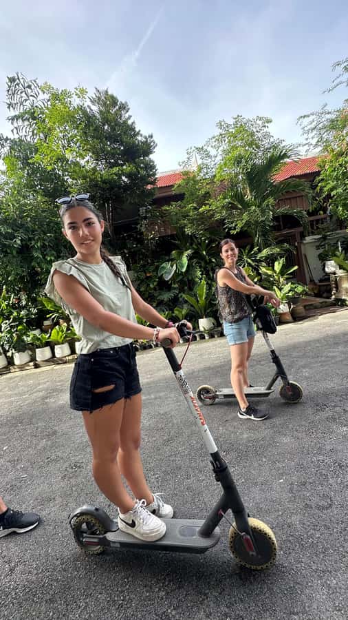 Bangkok: City Highlights Electric Scooter Tour - The Democratic Monument and Bangkok’s political center