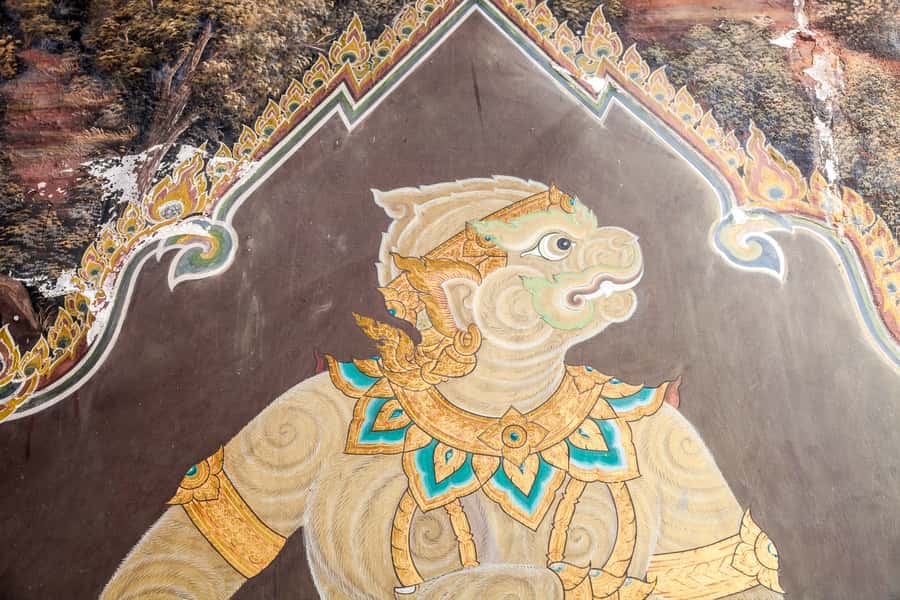 Bangkok: City Highlights Temple and Market Walking Tour - Practical tips for a smoother morning