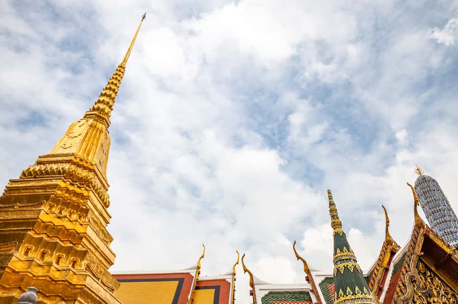 Bangkok: City Highlights Temple and Market Walking Tour - Wat Arun beside the Chao Phraya River