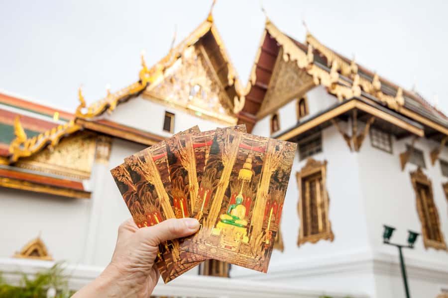 Bangkok: City Highlights Temple and Market Walking Tour - What the guides add