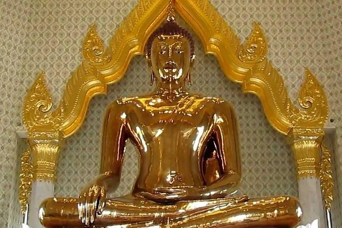 Bangkok City Highlights Tour: Grand Palace & Three Iconic Temples - Wat Phra Kaew and the Emerald Buddha