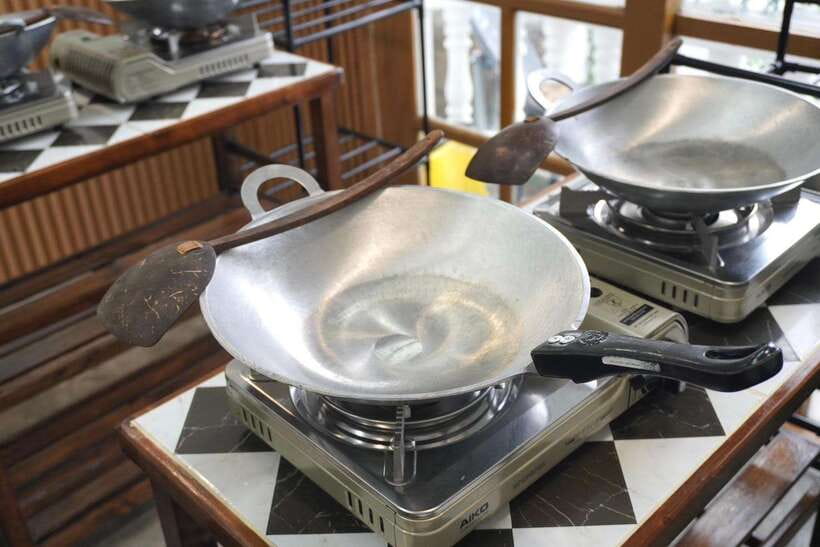 Bangkok Cooking Class : Traditional Thai dishes&Market Trip - Eating the food is part of the experience