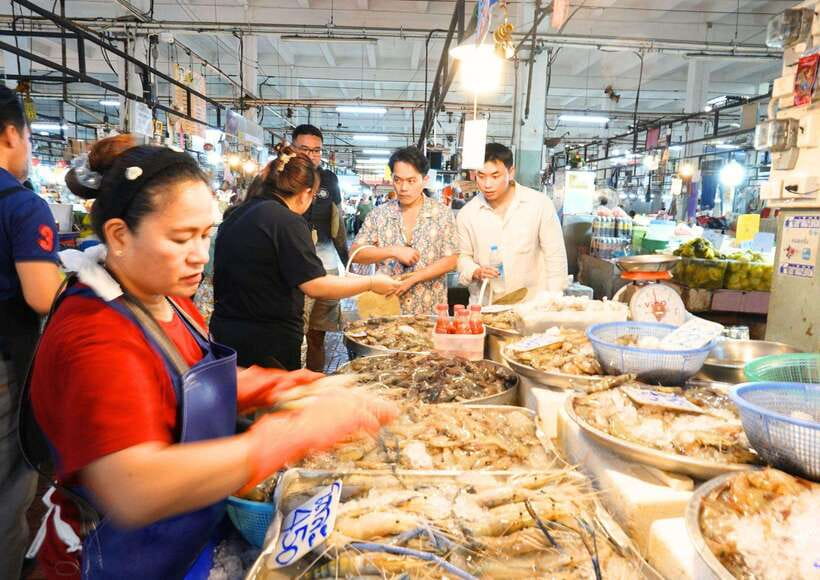 Bangkok: Cooking Class + Tuk Tuk Ride + Market Tour - The five-minute tuk tuk ride