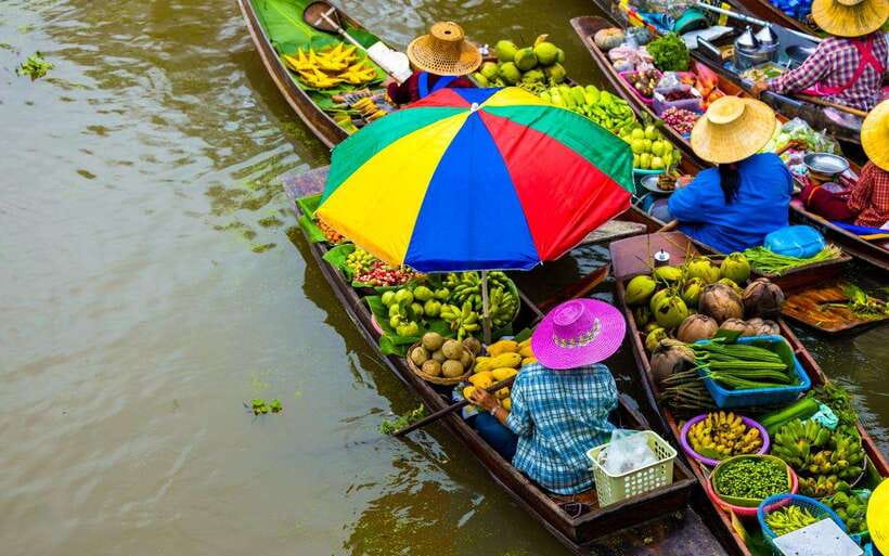 Bangkok: Damnoen Saduak and Train Market with Boat Ride - Lao Tuk Luck and the older market atmosphere