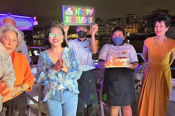 Bangkok Dinner Cruise with Intl Buffet, Live Music & Hotel Pickup - Wat Pho, Wat Arun, and the royal riverfront