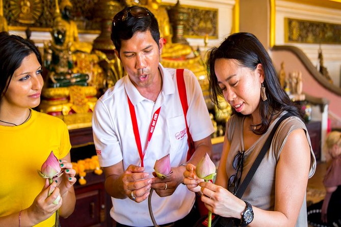 Bangkok Electric Tuk Tuk: Thonburi, Wang Lang & Food Tour - Thonburi reveals Bangkok’s quieter side