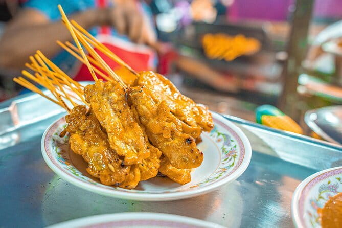 Bangkok Evening Food Tour by Tuktuk - Talat Noi: Tom Yum Wontons and Chinese-Thai Connections