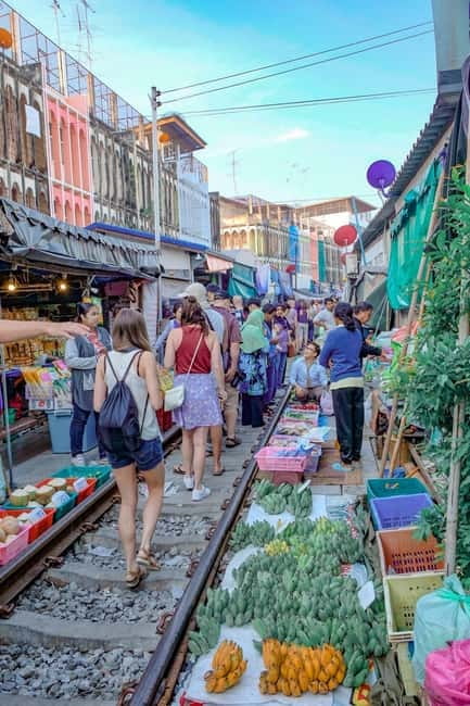 Bangkok: Famous Markets and Dragon Temple Guided Day Tour - Wat Samphran, the pink Dragon Temple
