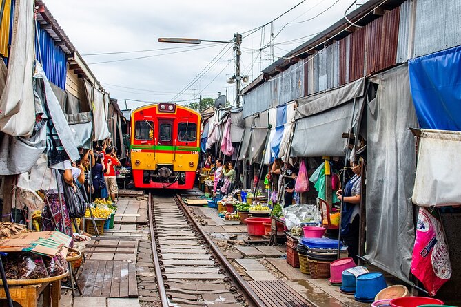 Bangkok: Floating Market and Train Tour with Guide in Spanish and English - The Short Transfer To Ratchaburi