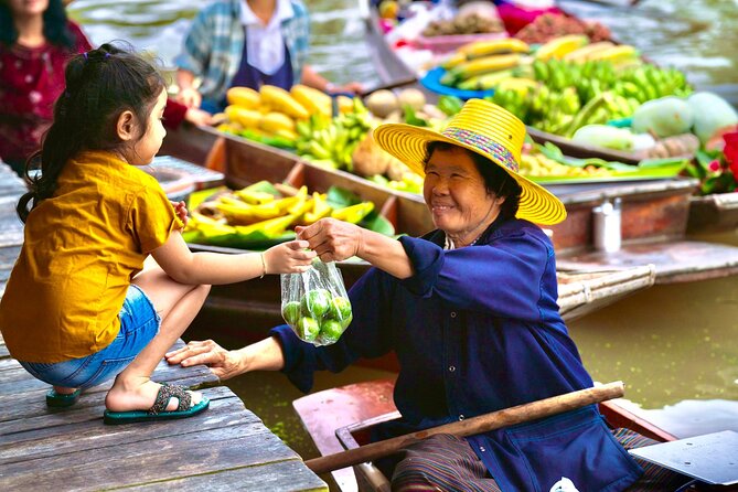 Bangkok: Floating Market & Train Market with Train/Boat ride - Mae Klong Railway Market and the train’s close pass