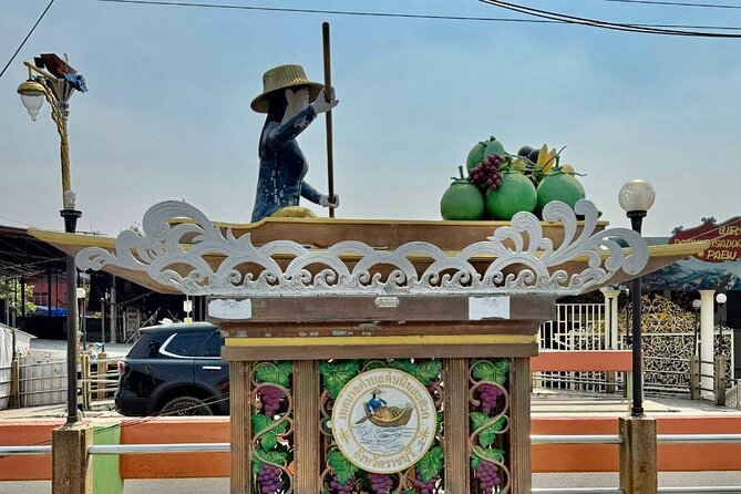 Bangkok: Floating Market & Train Market with Train/Boat ride - Food, shopping, and what to bring