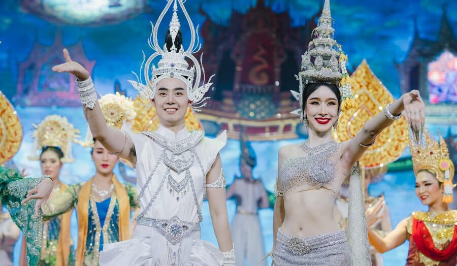 Bangkok: Golden Dome Cabaret Show Entry Ticket - Inside the one-hour performance