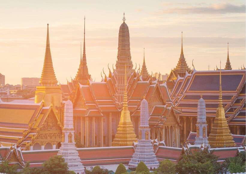 Bangkok: Grand Palace & Emerald Buddha Entry with Audioguide - Who should book this experience?