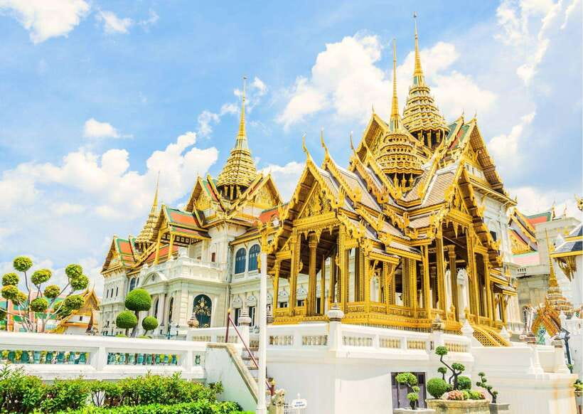Bangkok: Grand Palace & Emerald Buddha Entry with Audioguide - Wat Phra Kaew and the Emerald Buddha