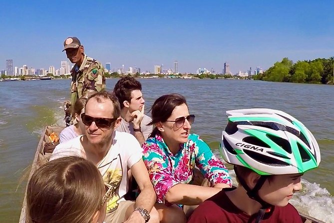 Bangkok Green Oasis 4-Hour Bike Tour with Boat Ride - Riding the Bangkachao paths