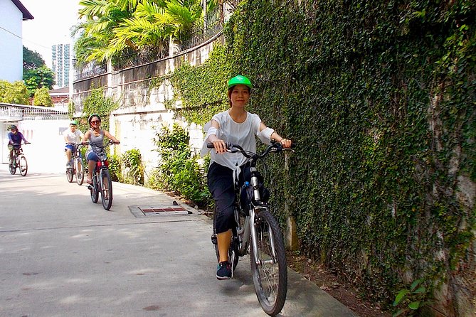 Bangkok Green Oasis 4-Hour Bike Tour with Boat Ride - Who should book this ride?