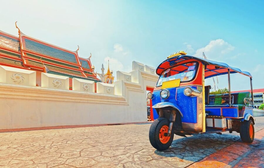 Bangkok: Guided Tour in a Typical Thai Tuk-Tuk - The tuk-tuk ride: fun, fast, and not luxurious