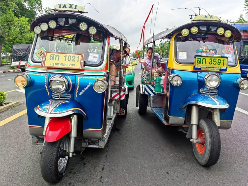 Bangkok: Guided Tour in a Typical Thai Tuk-Tuk - The Giant Swing and Wat Suthat