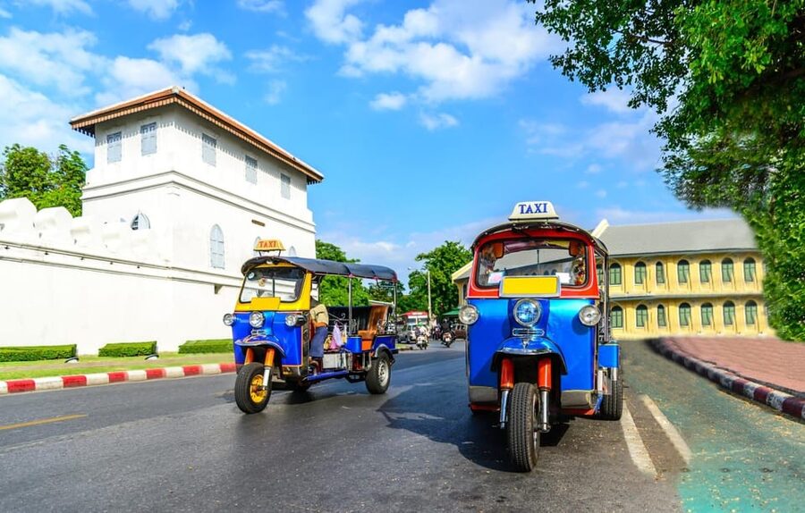 Bangkok: Guided Tour in a Typical Thai Tuk-Tuk - Loha Prasat and Wat Ratchanatdaram