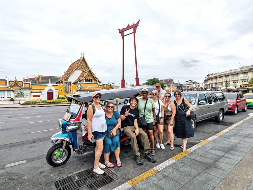 Bangkok: Guided Tour in a Typical Thai Tuk-Tuk - Wat Pho and the temple district