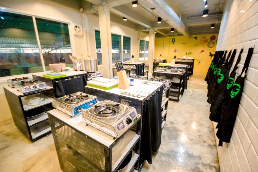 Bangkok: Half-Day Thai Cooking Class in Bangrak District - Eating What You Cook