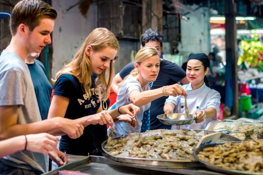Bangkok: Half-Day Thai Cooking Class in Bangrak District - Who Should Book This Class