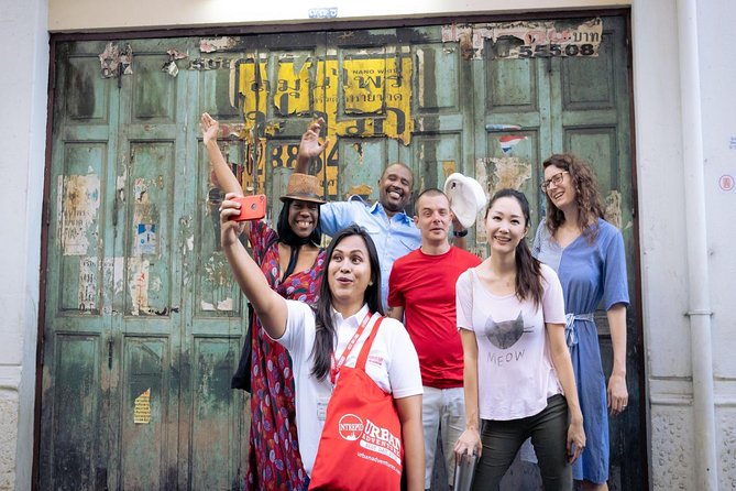 Bangkok Hidden Gems: Talad Noi, Chinatown & Street Food Tour - Chow Sue Kong Shrine and the Hokkien connection