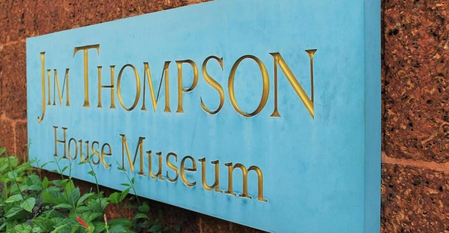 Bangkok: Jim Thompson House and Baan Krua Community Tour - Inside the six teak houses of Jim Thompson