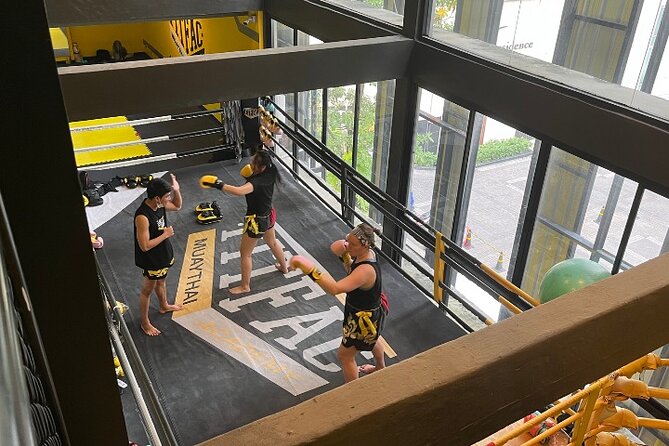 Bangkok:Learn 1-1 Muay Thai + Free Muaythai Shorts & Hotel Pickup - Communication and coaching quality