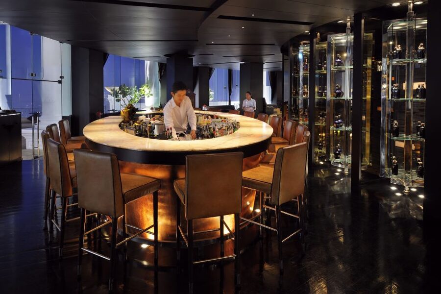 Bangkok: Lebua Rooftop Bar Reservation & Round-Trip Transfer - Key details before you book