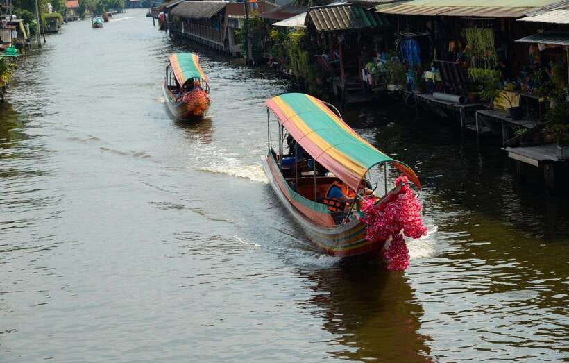 Bangkok: Longtail Boat Canal Cruise - The first 20 minutes: leaving the river behind