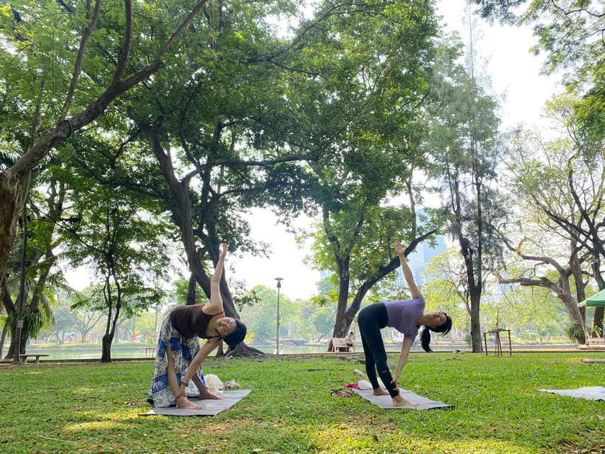 Bangkok: Lumpini Park Yoga Experience - Finding the gate behind the King statue