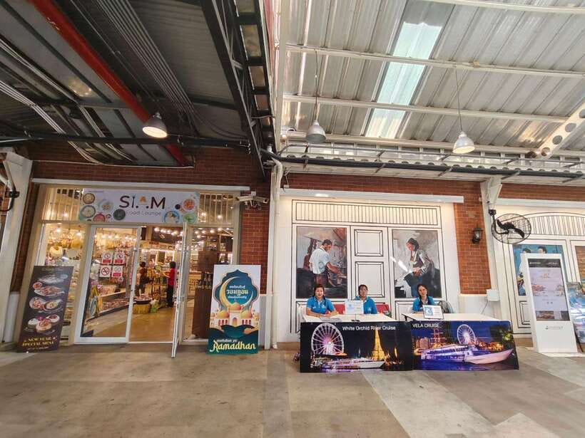 Bangkok: Luxury White Dinner Cruise Free Flow Beer and Wine - The Grand Palace and Rama VIII Bridge