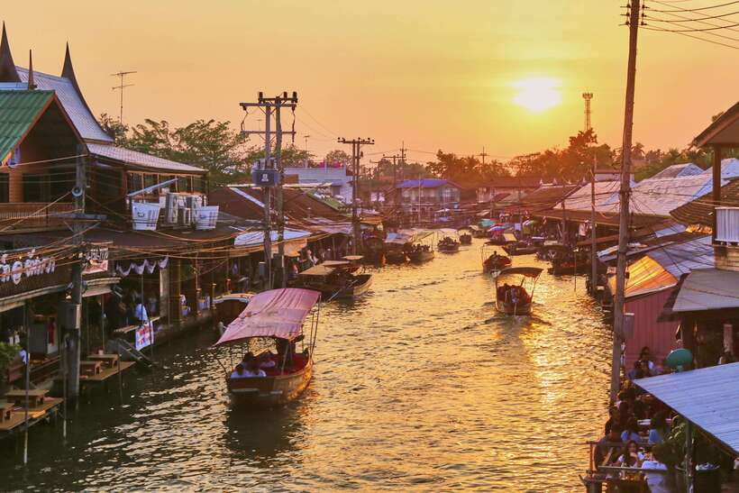 Bangkok: Maeklong Railway & Amphawa Floating Market Day Trip - Why this Bangkok day trip works