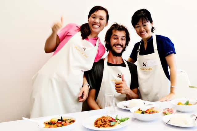 Bangkok: Maliwan Thai Cooking Class with Market Tour - What makes this Bangkok cooking class special