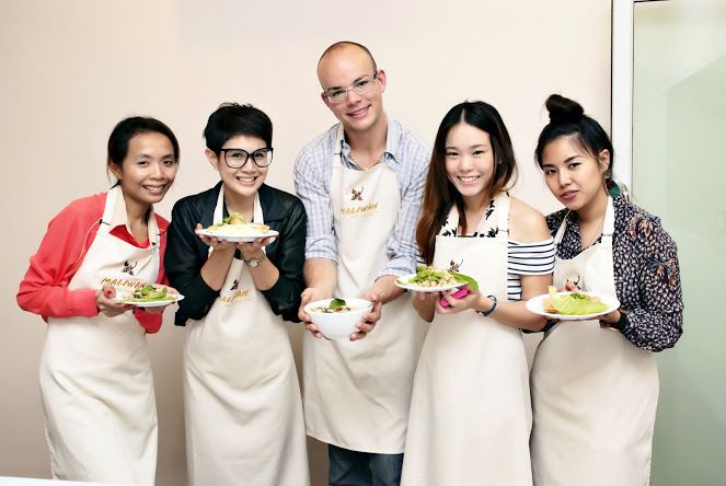 Bangkok: Maliwan Thai Cooking Class with Market Tour - Who should book this class?