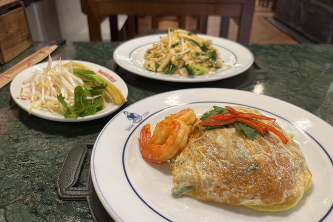 Bangkok Michelin Food Tour (3 Stops, 8 tastings) - Meeting at Sam Yot MRT at 11 a.m.