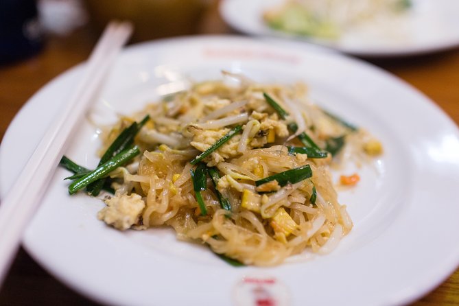 Bangkok Midnight Food Tuk Tuk Tour - Pathum Wan and Northeastern Thai flavors