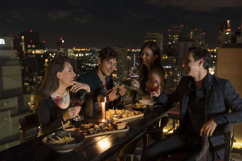 Bangkok: Mojjo Rooftop Lounge & Bar Food & Beverage Package - Latin food with a Bangkok skyline