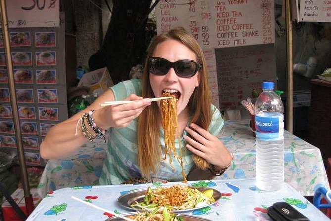 Bangkok Most Famous Food Experience (Private & All-Inclusive) - Sightseeing beyond the five food stops