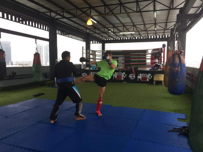 Bangkok: Muay Thai Boxing Class for Beginners - How hard is this for a complete beginner?