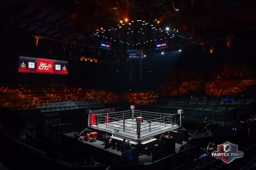Bangkok: Muay Thai Match at Lumpinee Boxing Stadium - Choosing between Club Class, Ringside, and Grandstand