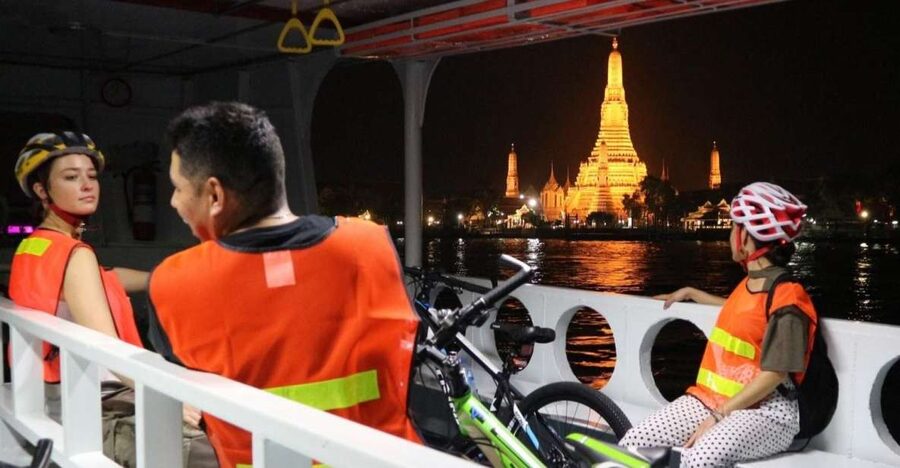 Bangkok: Night Bike Ride and Dinner at a Local Restaurant - A Thai meal before the sightseeing loop