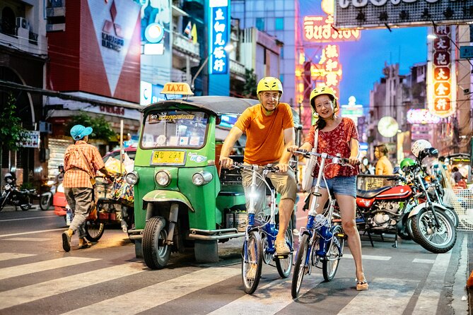 Bangkok Night Bike Tour -Hotel-pickup & Dinner - Pak Khlong Flower Market after dark