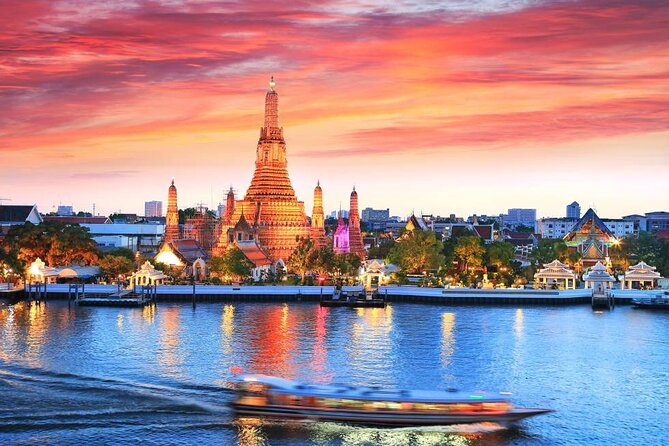 Bangkok Night Bike Tour -Hotel-pickup & Dinner - Temples, royal views, and the ride itself