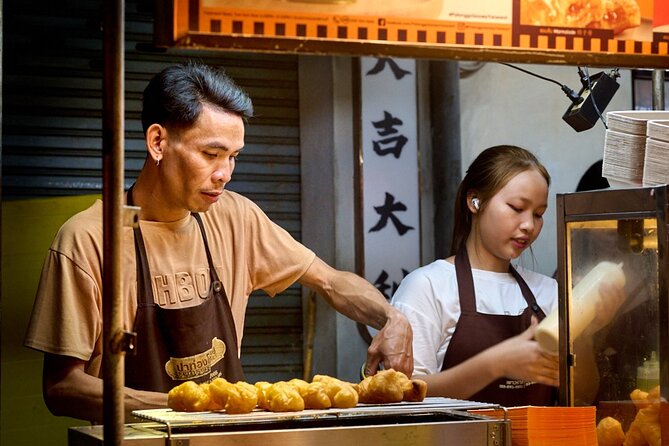 Bangkok Night Eats by Tuk Tuk - Hotel-pickup & Dinner - What makes this Bangkok night tour useful
